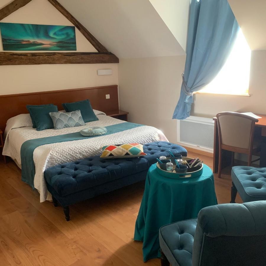Auberge Du Cheval Blanc Beaumont-Pied-de-Boeuf  Eksteriør billede